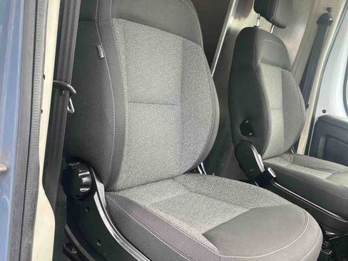 Used 2018 RAM ProMaster 2500 image 13