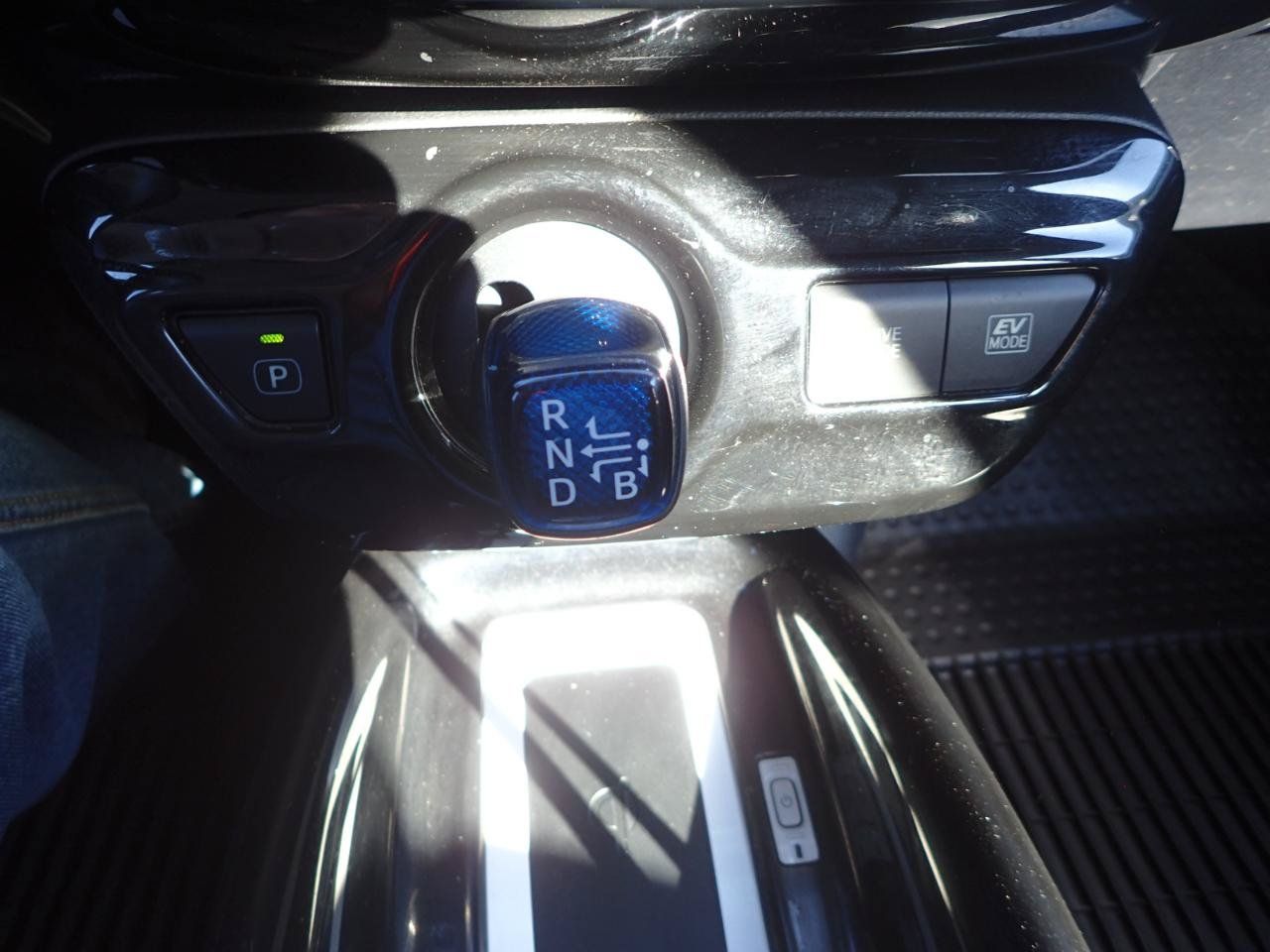 Used 2016 Toyota Prius Four FWD image 20