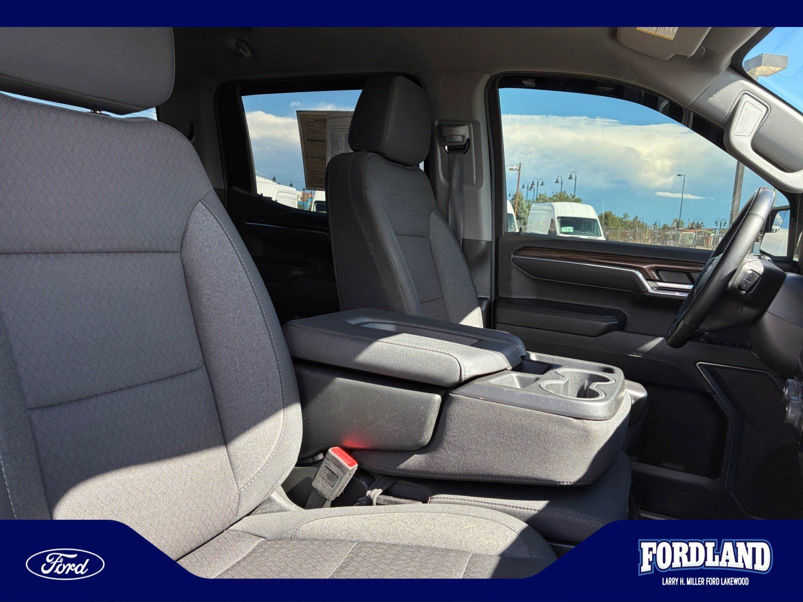 Used 2024 Chevrolet Silverado 1500 LT AWD/4WD image 19