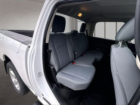 Used 2015 RAM 1500 Express AWD/4WD image 29