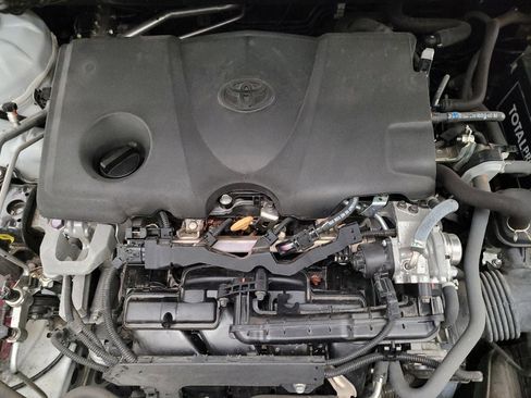 Used 2022 Toyota Camry LE FWD image 30