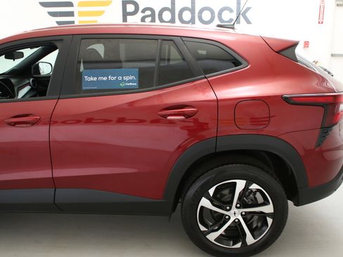 Used 2024 Chevrolet Trax RS w/ Driver Confidence Package FWD image 6