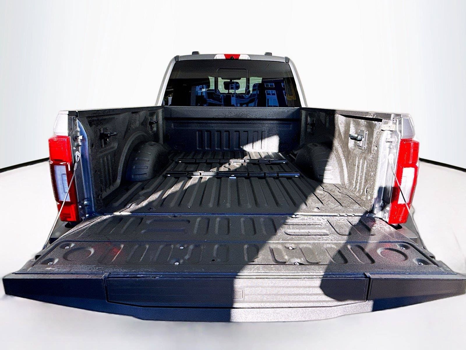 Used 2022 Ford F250 Lariat w/ Tremor Off-Road Package AWD/4WD image 17