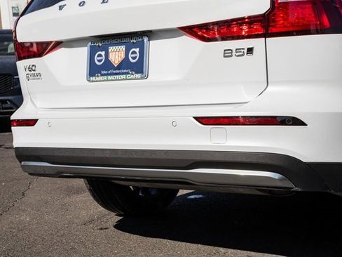 Certified 2024 Volvo V60 B5 Cross Country Ultimate image 8