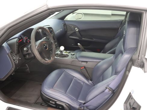 Used 2013 Chevrolet Corvette Grand Sport w/ 4LT Preferred Equipment Group RWD image 8