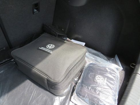 Used 2024 Volkswagen GTI SE image 15