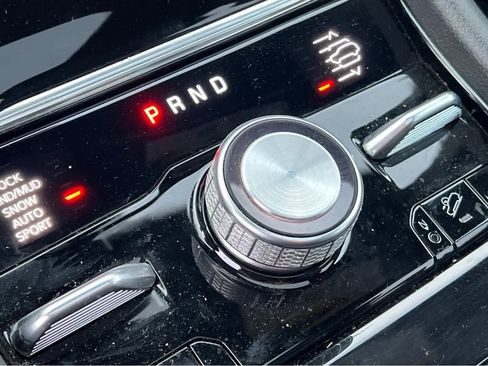 Used 2024 Jeep Grand Cherokee Overland w/ Trailer Tow Package image 22