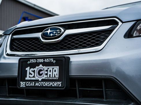 Used 2014 Subaru Crosstrek 2.0i Premium w/ Moonroof Package AWD/4WD image 12