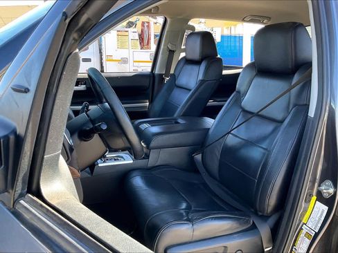 Used 2017 Toyota Tundra Limited image 7