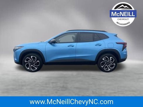 New 2026 Chevrolet Trax RS w/ Sunroof Package image 4