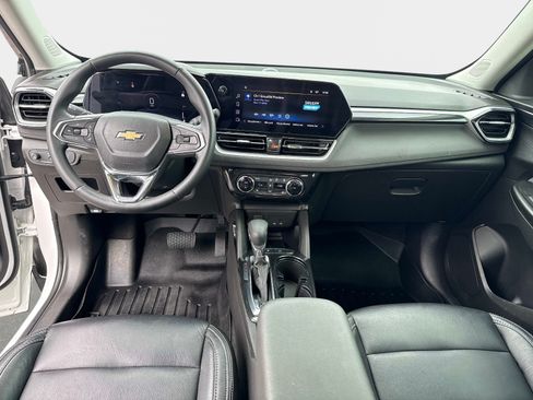 Used 2024 Chevrolet TrailBlazer LT w/ Convenience Package FWD image 19