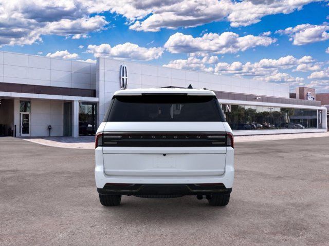 New 2026 Lincoln Navigator Reserve w/ Jet Appearance Package AWD/4WD image 5
