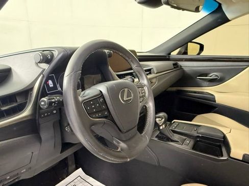 Used 2019 Lexus ES 350 w/ Premium Package FWD image 17