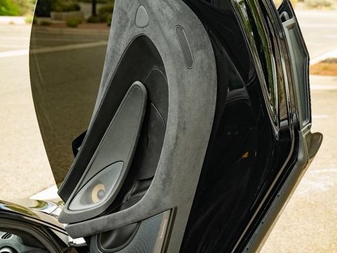 Used 2017 McLaren 570S RWD image 36