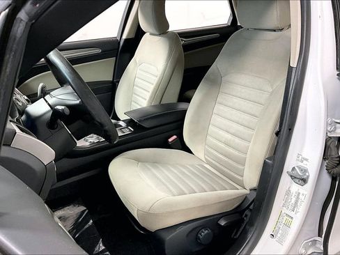 Used 2018 Ford Fusion S image 25