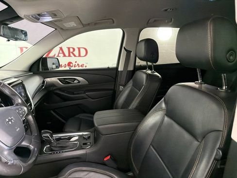 Used 2021 Chevrolet Traverse RS FWD image 11