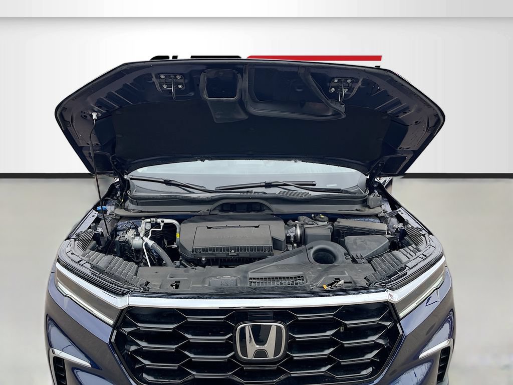 Used 2025 Honda Pilot Touring image 32