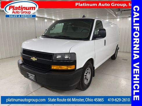Used 2018 Chevrolet Express 3500 Extended w/ Driver Convenience Package RWD image 1
