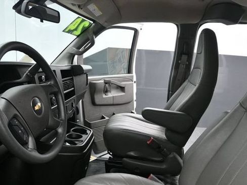 Used 2024 Chevrolet Express 3500 LS RWD image 22