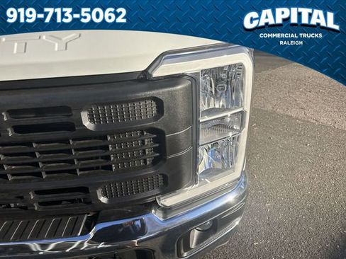 New 2026 Ford F250 XL w/ XL Chrome Package image 11