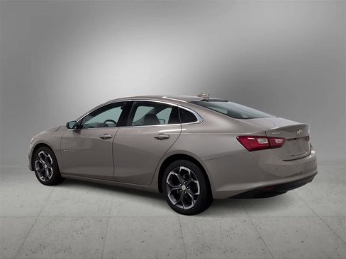 Used 2023 Chevrolet Malibu LT w/ Driver Confidence Package image 6