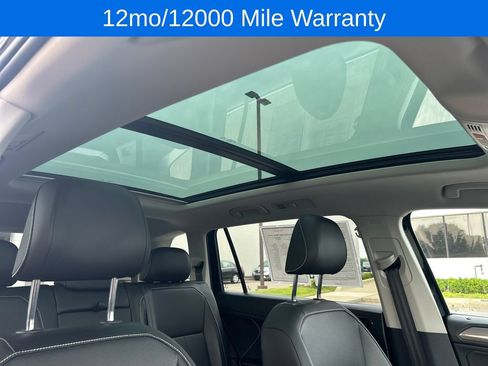 Used 2022 Volkswagen Tiguan SE FWD image 11