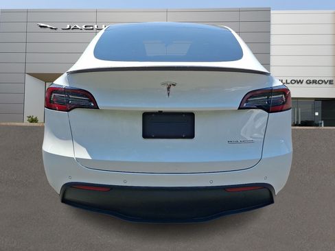 Used 2022 Tesla Model Y Performance AWD/4WD image 7