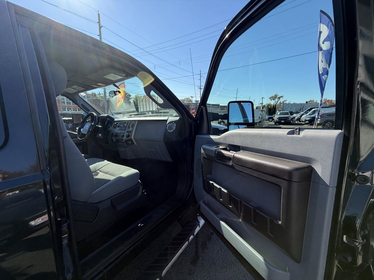 Used 2014 Ford F250 XLT w/ XLT Interior Package AWD/4WD image 22