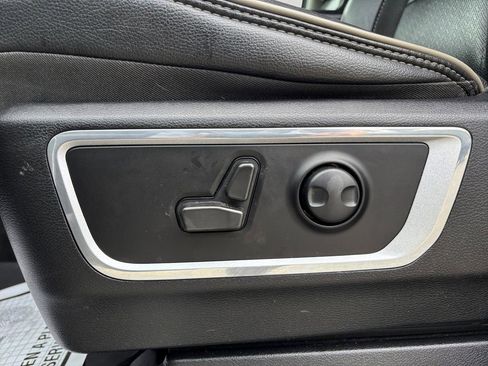 Used 2022 RAM 1500 Laramie AWD/4WD image 25
