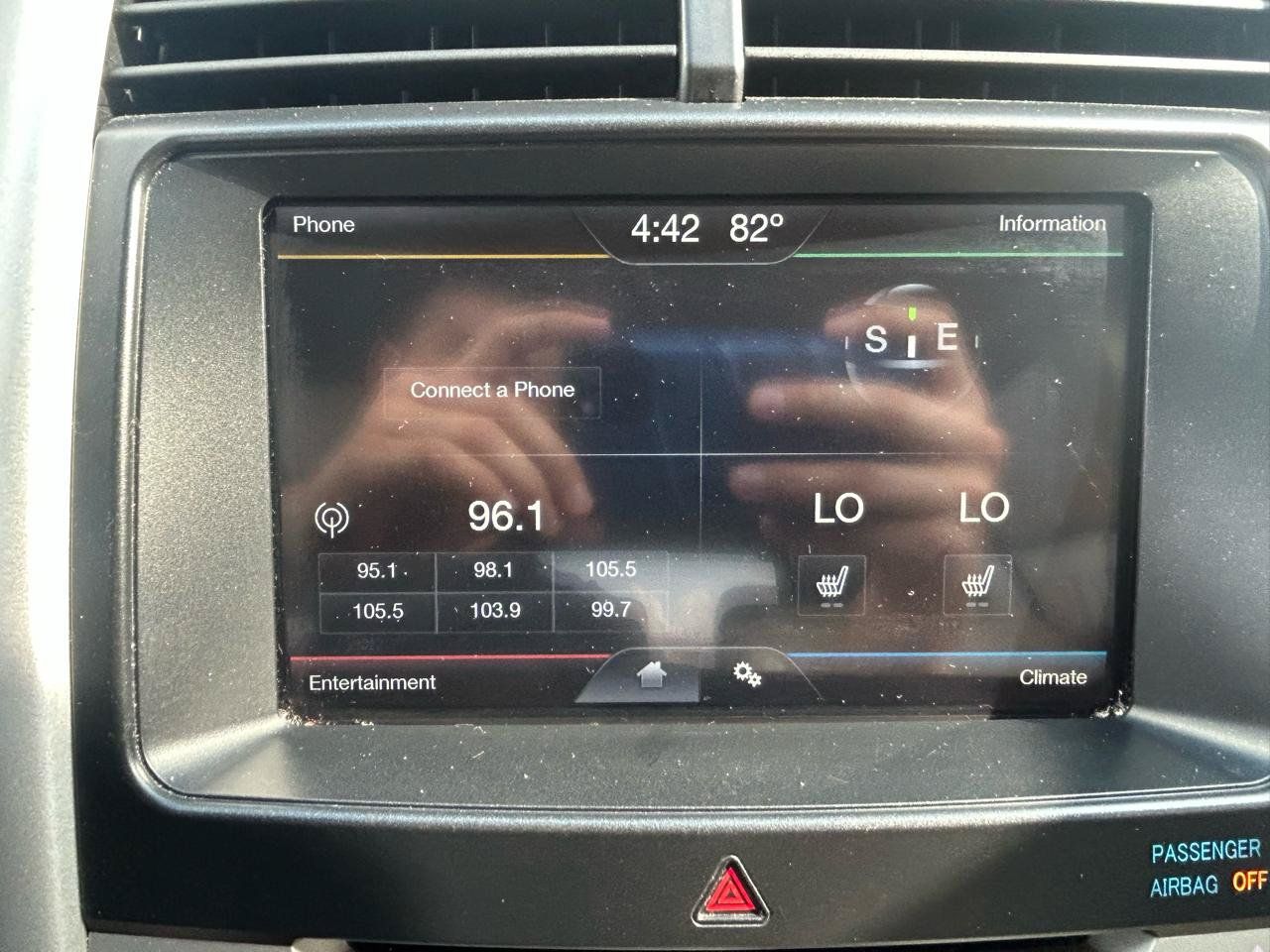Used 2011 Ford Edge Limited FWD image 22