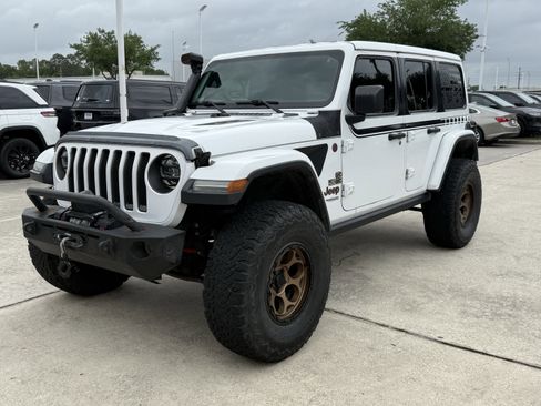 Used 2018 Jeep Wrangler Unlimited Rubicon image 14