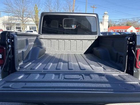 New 2026 Jeep Gladiator Rubicon w/ Safety Group AWD/4WD image 24