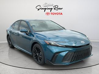 Used 2025 Toyota Camry SE w/ Multimedia Upgrade Package FWD video 1