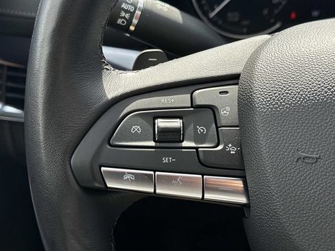 Used 2023 Cadillac XT4 Luxury w/ Cold Weather Package AWD/4WD image 22