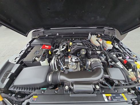 Used 2023 Jeep Wrangler Sport S image 30