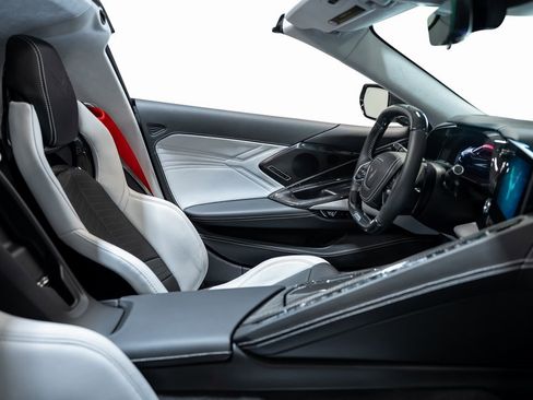 Used 2024 Chevrolet Corvette Stingray Premium Conv w/ 3LT image 66