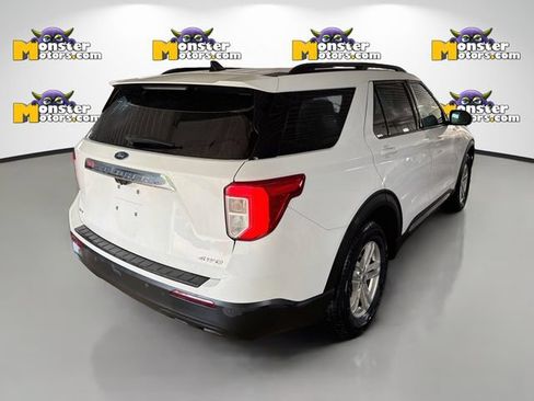 Used 2022 Ford Explorer XLT AWD/4WD image 4
