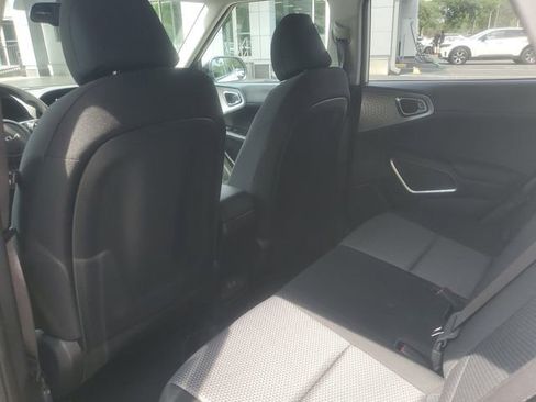 Used 2025 Kia Soul S FWD image 9