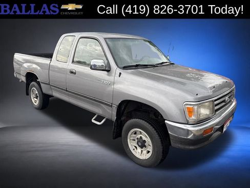 Used 1995 Toyota T100 SR5 AWD/4WD image 2