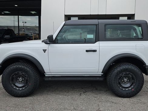 New 2025 Ford Bronco 2-Door w/ Sasquatch Package AWD/4WD image 3