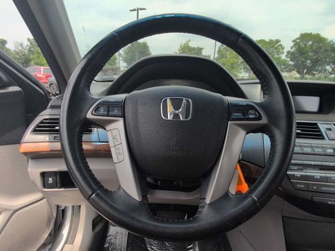 Used 2011 Honda Accord EX-L image 22