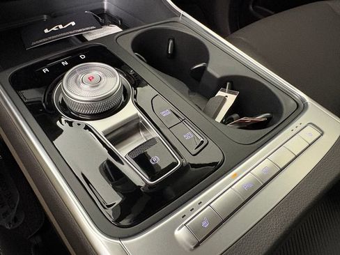 New 2026 Kia Carnival EX FWD image 34