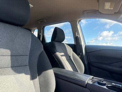 Certified 2025 Nissan Rogue SV AWD/4WD image 25