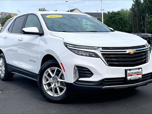 Used 2023 Chevrolet Equinox LT FWD image 2