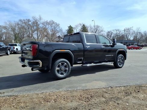 New 2026 GMC Sierra 3500 SLT w/ SLT Premium Package AWD/4WD image 3