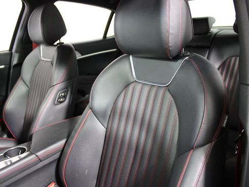 Used 2023 Genesis G70 2.0T w/ Sport Prestige Package image 29