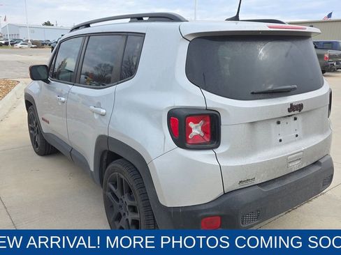 Used 2020 Jeep Renegade Latitude image 3