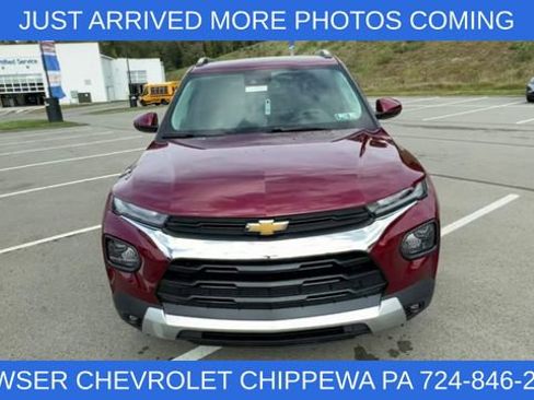 Used 2023 Chevrolet TrailBlazer LT w/ Convenience Package image 3