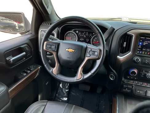 Used 2022 Chevrolet Silverado 1500 High Country AWD/4WD image 11