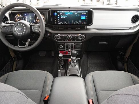 Used 2025 Jeep Wrangler Willys image 22